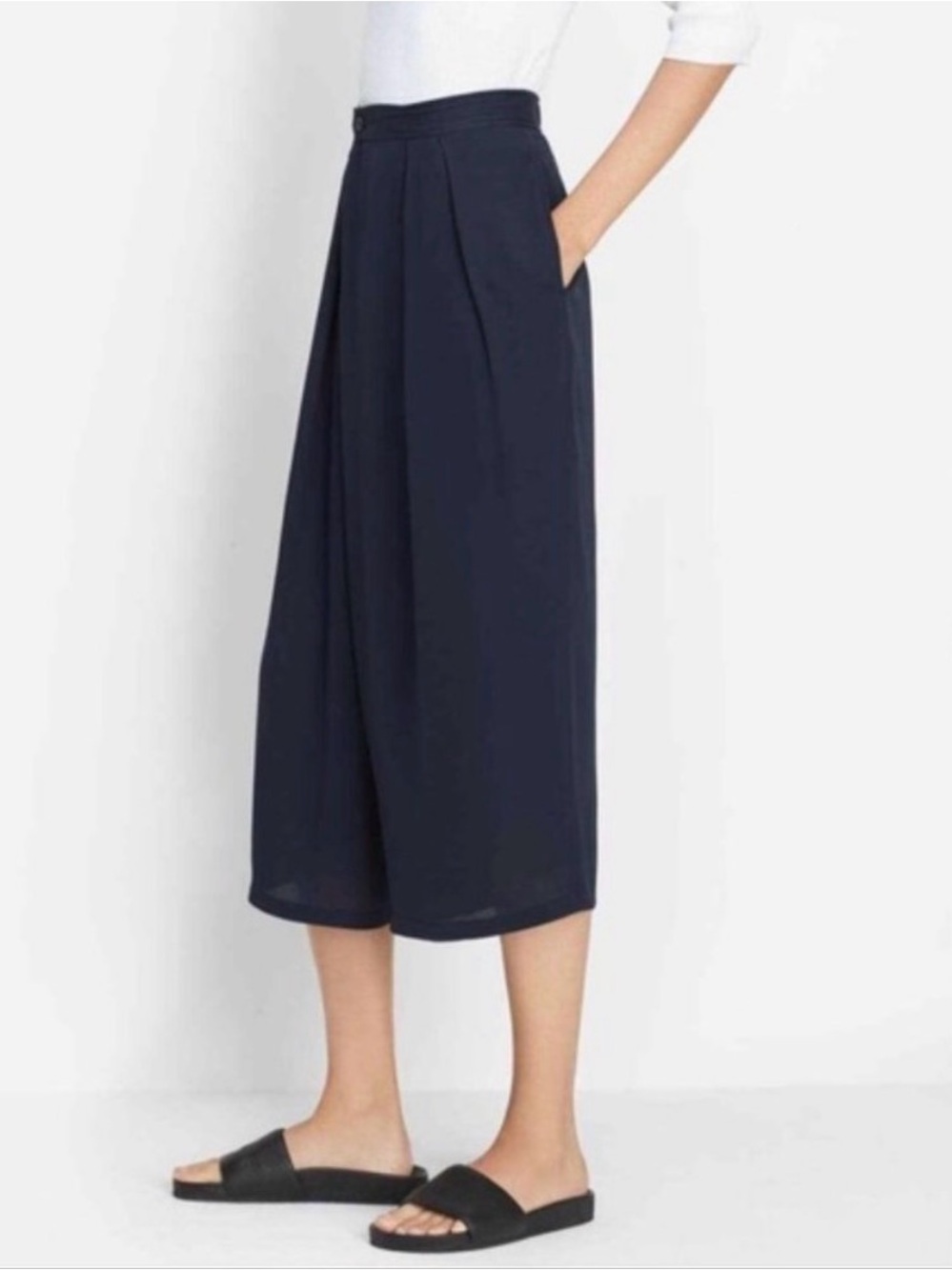 Vince Pleated Silk Crepe Culottes Navy Small